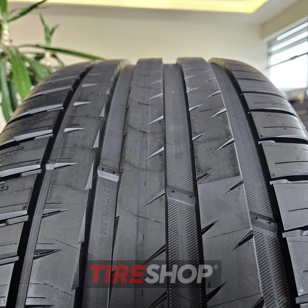 Летние шины Michelin Pilot Sport 4 SUV 245/50 R20 102V - Фото 4 width=