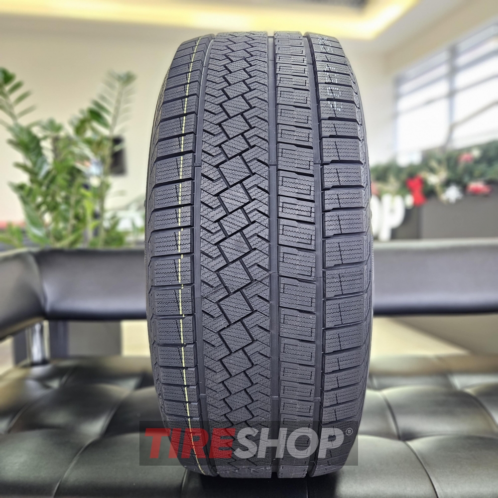 Зимние шины Pirelli Ice Zero Asimmetrico 235/65 R17 108H XL - Фото 3 width=